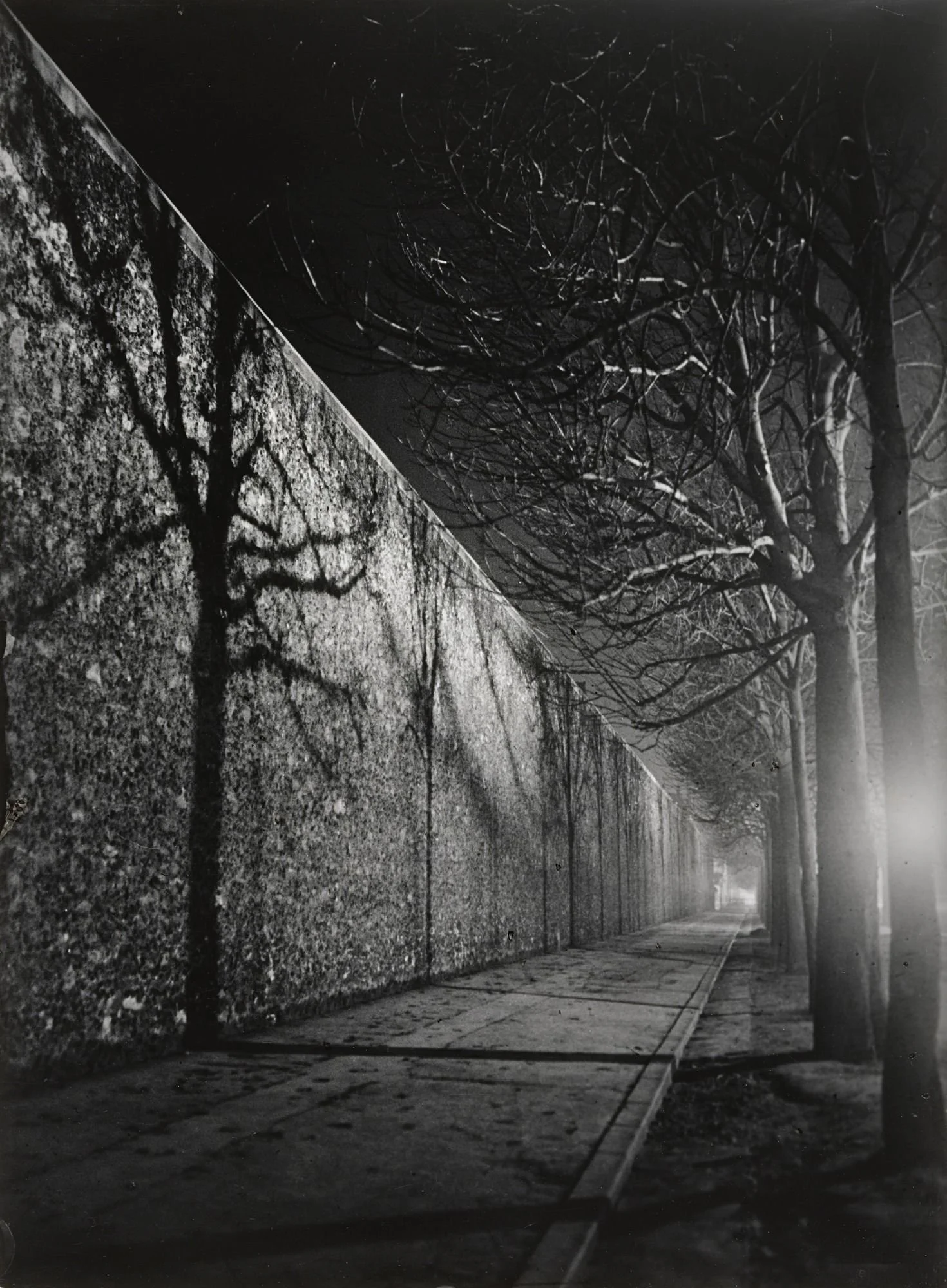 Brassaï's Paris After Dark: A Curated Photo Gallery for